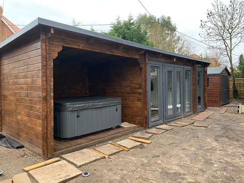 Torquay Hot Tub Cabin from Cabins Unlimited